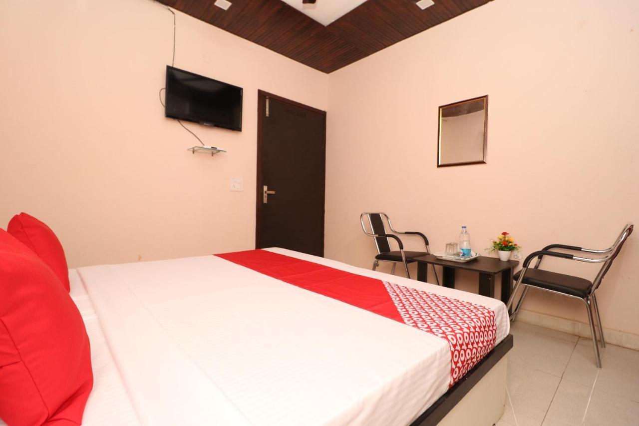 Oyo 28338 New Life Hotel Banur Екстериор снимка