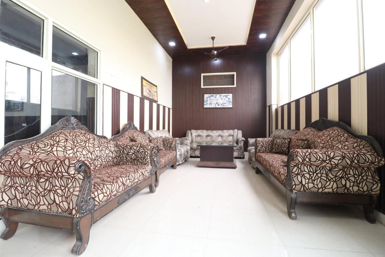 Oyo 28338 New Life Hotel Banur Екстериор снимка