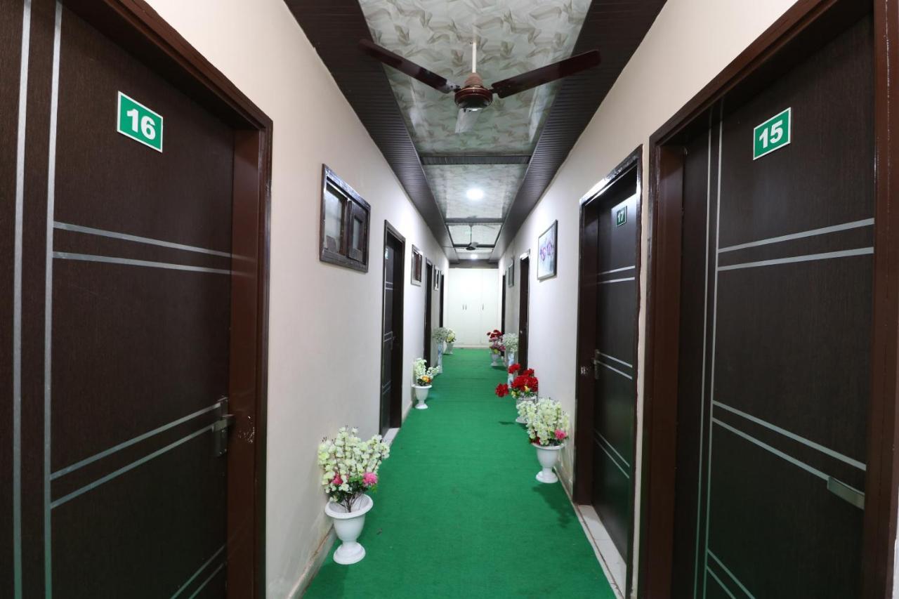 Oyo 28338 New Life Hotel Banur Екстериор снимка
