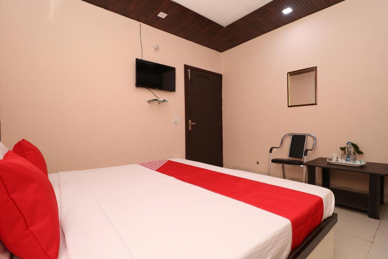 Oyo 28338 New Life Hotel Banur Екстериор снимка